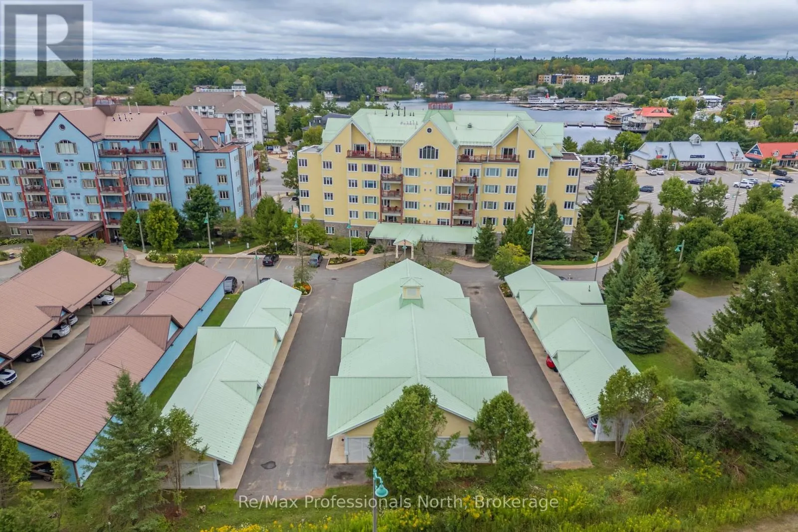 207 - 110 STEAMSHIP BAY ROAD, #207