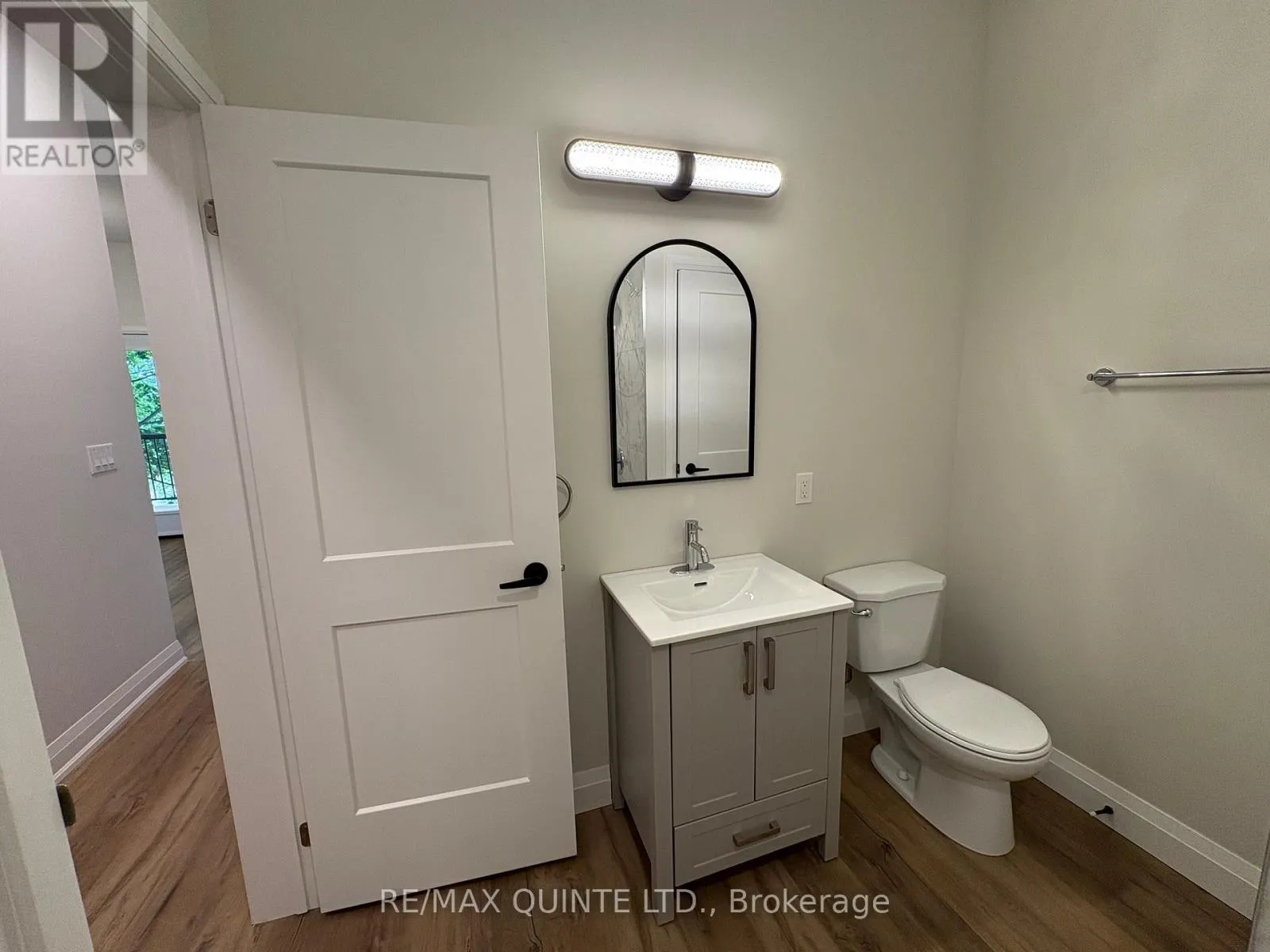 4 - 22 MCGILL STREET, #4