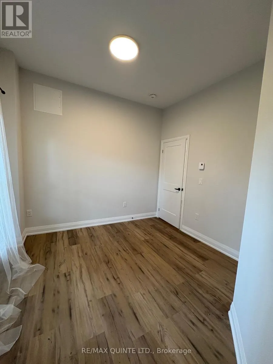 4 - 22 MCGILL STREET, #4