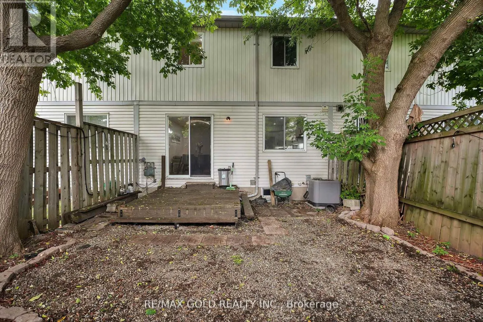 34 - 90 MOOREGATE CRESCENT