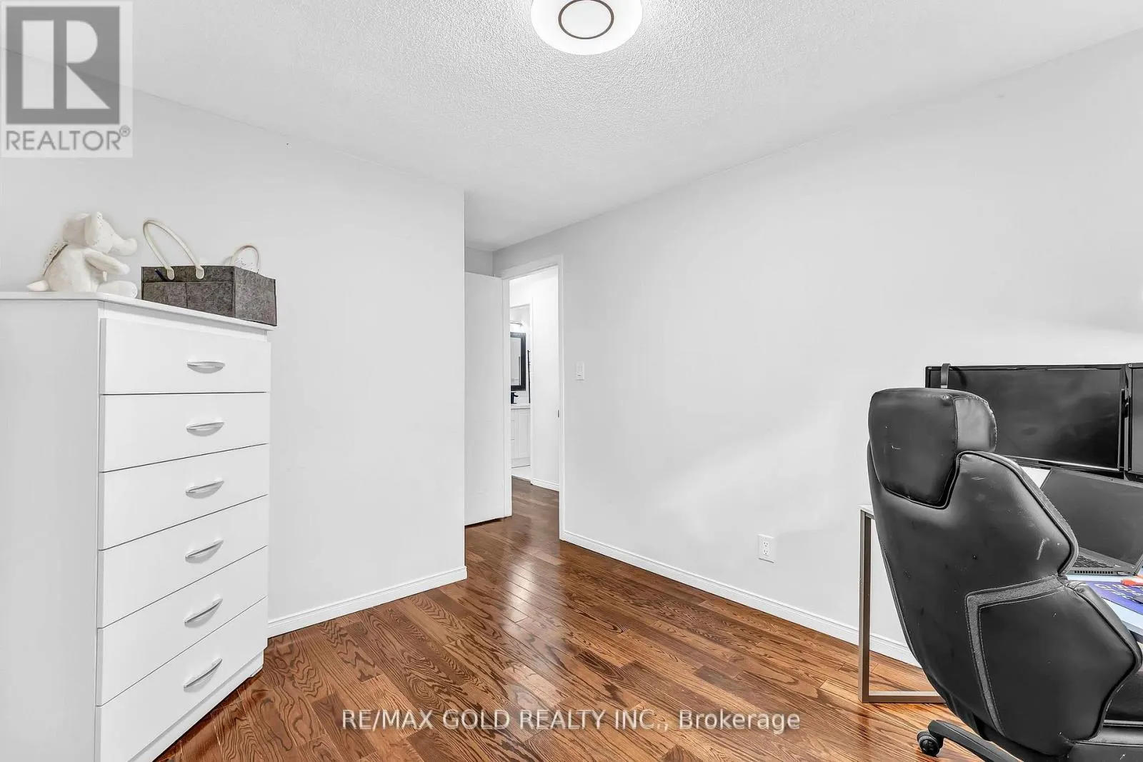 34 - 90 MOOREGATE CRESCENT