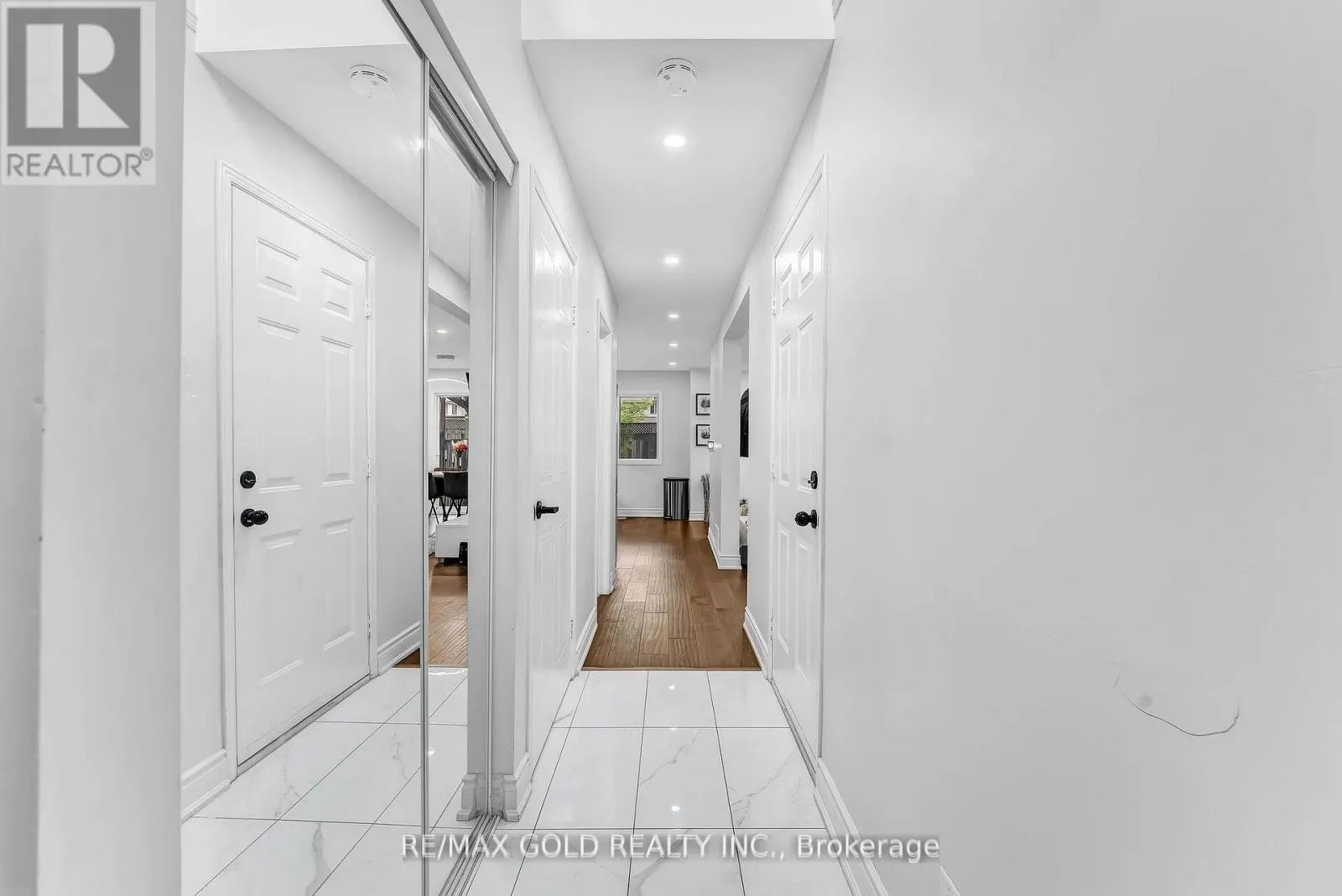 34 - 90 MOOREGATE CRESCENT