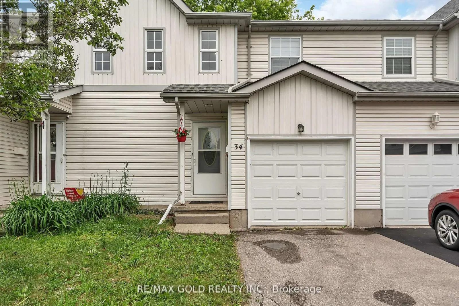 34 - 90 MOOREGATE CRESCENT