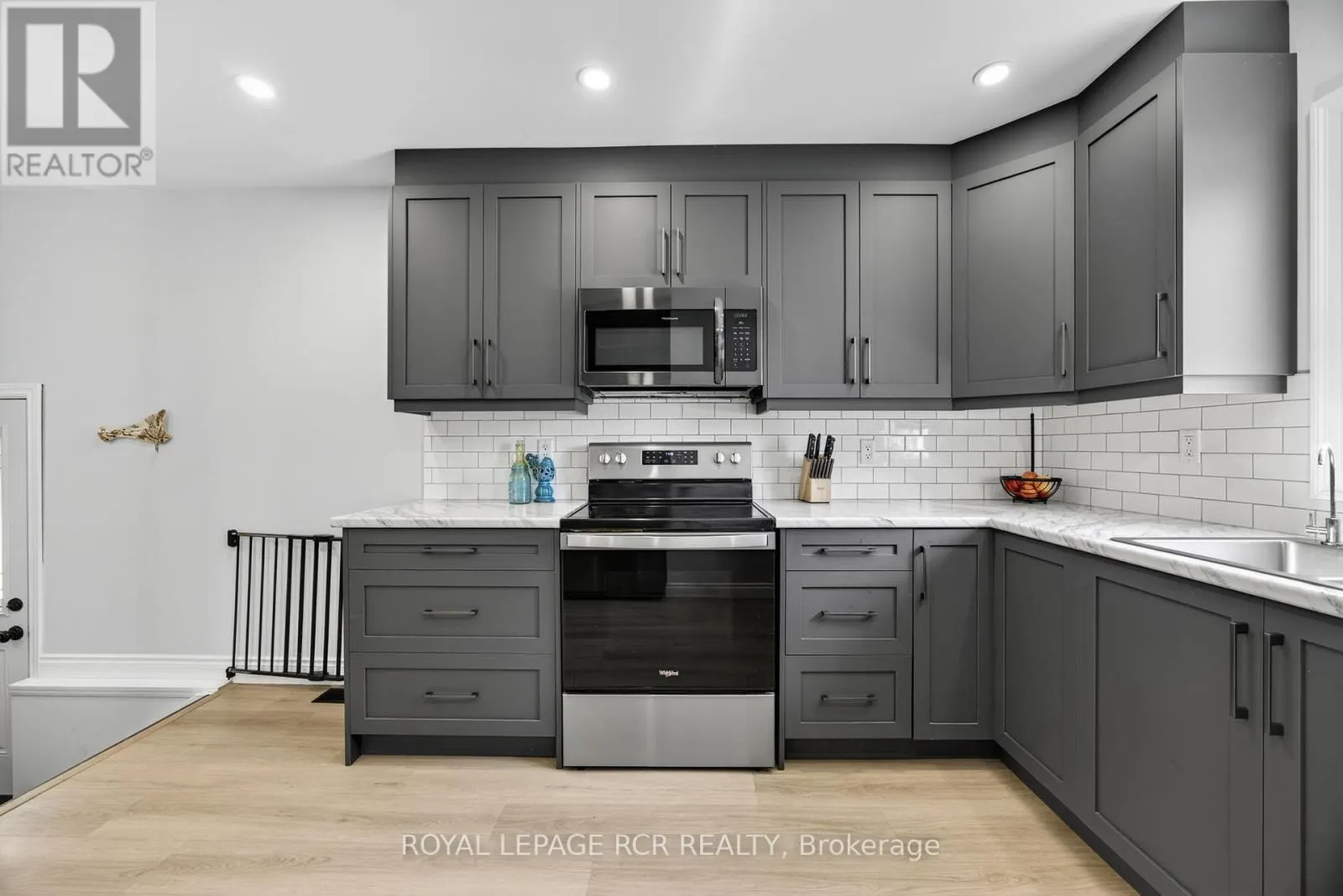 170B FREDERICK STREET W