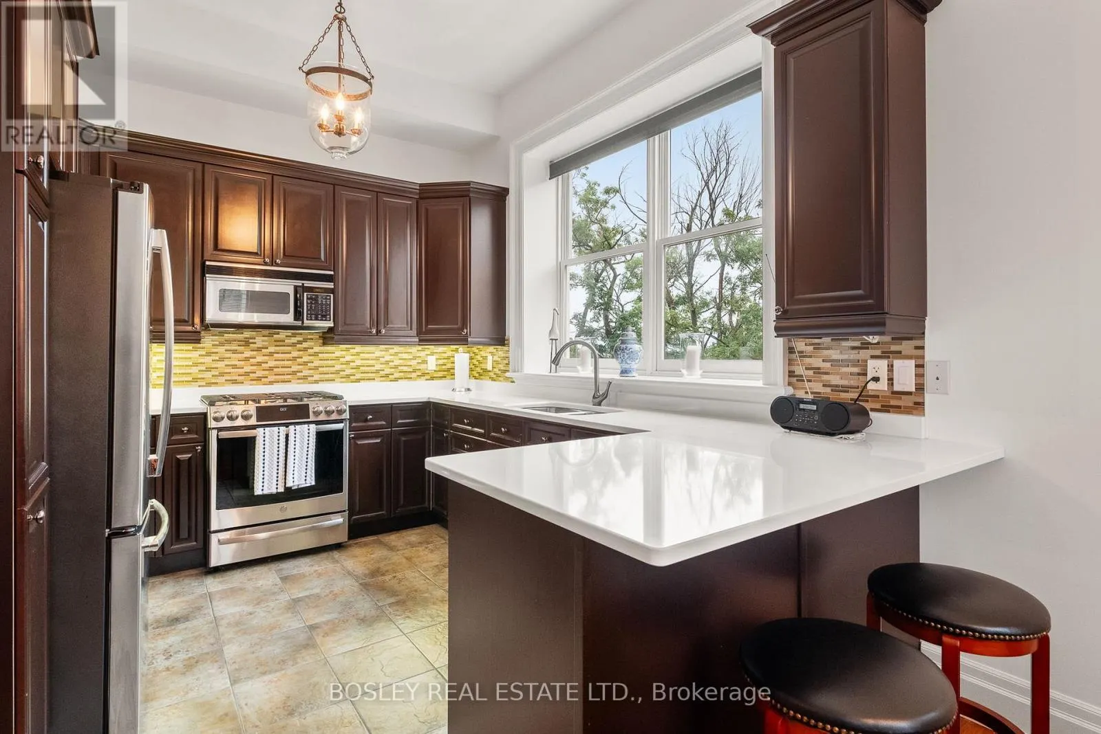 304 - 72 PINE STREET, #304