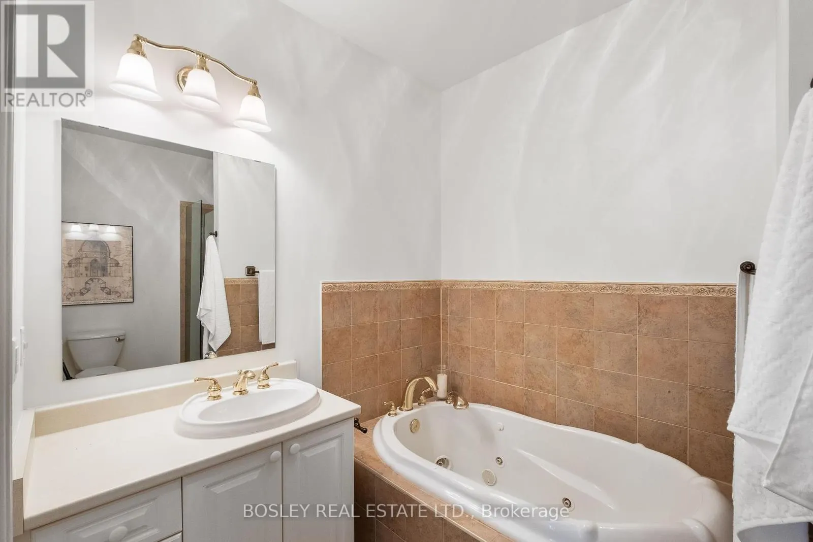 304 - 72 PINE STREET, #304