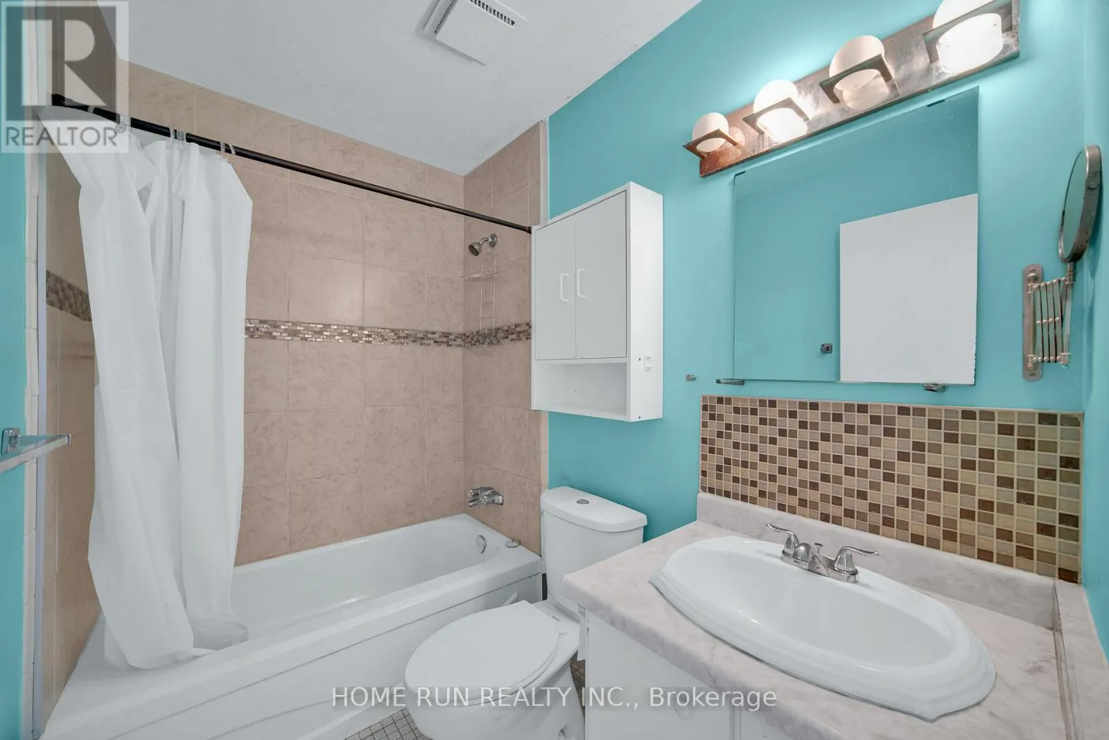 2555 HUNTERS POINT CRESCENT