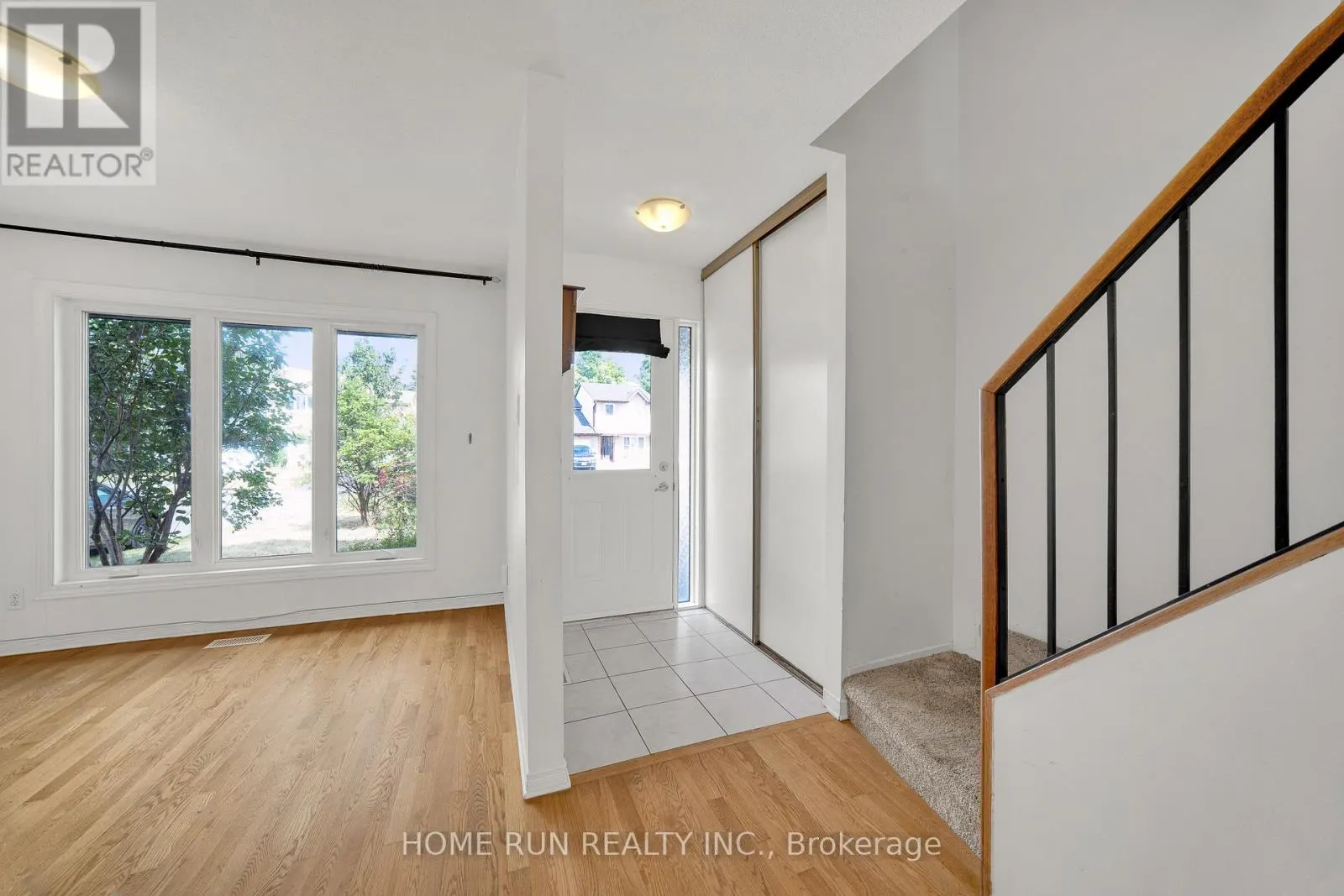 2555 HUNTERS POINT CRESCENT