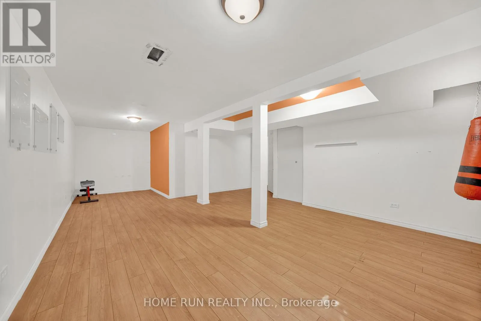 2555 HUNTERS POINT CRESCENT