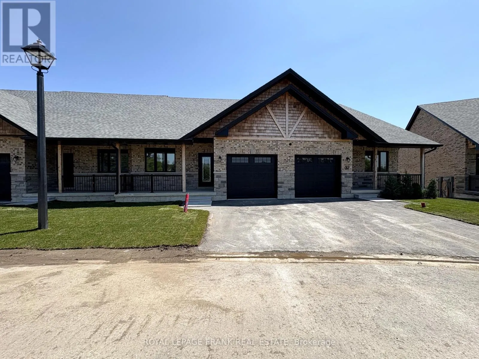 34 POND STREET