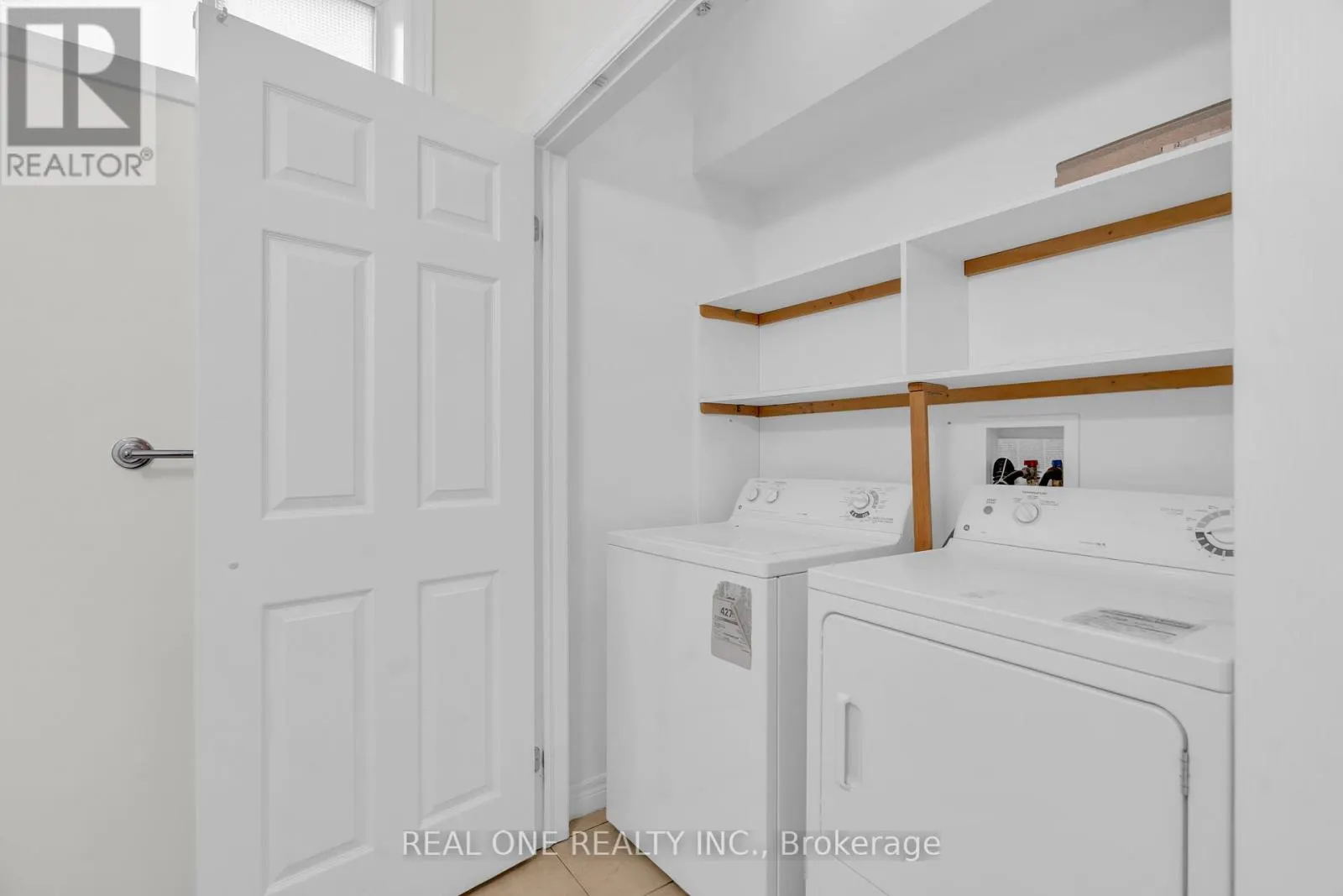 BASEMENT - 372 EASTVIEW ROAD