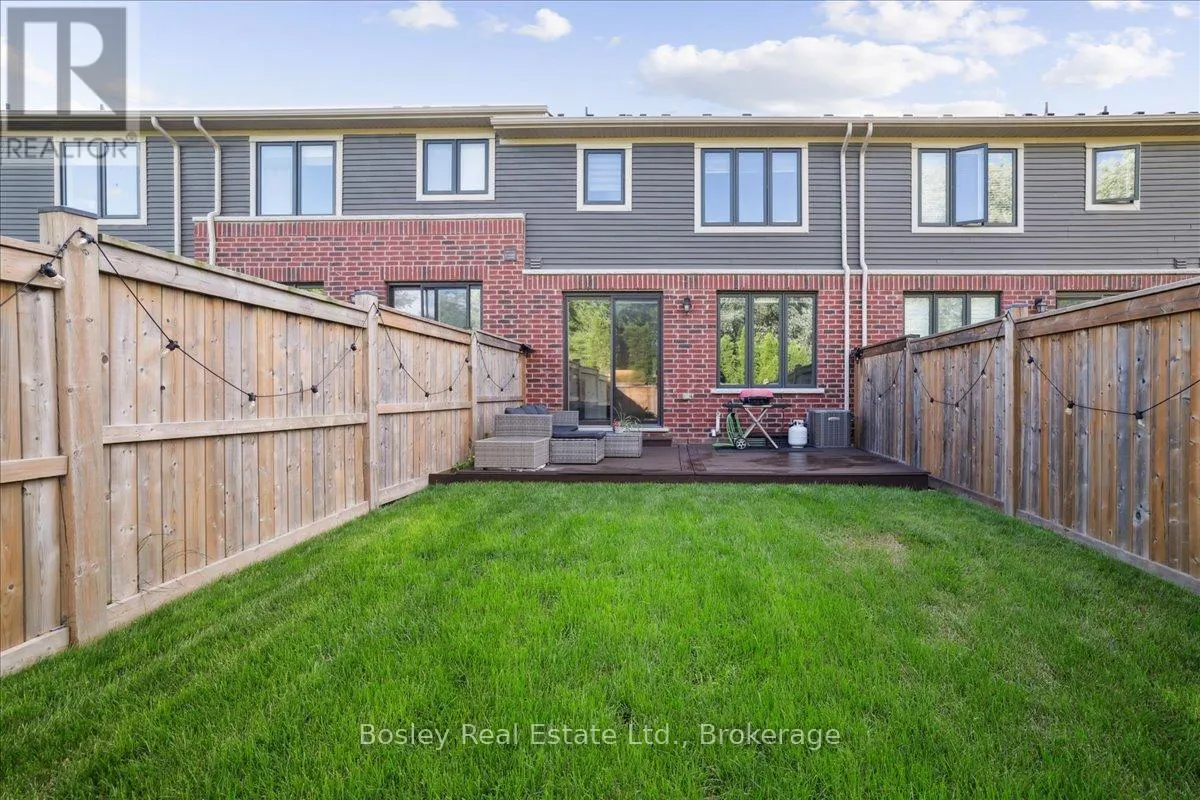 18 - 1890 RYMAL ROAD E, #18