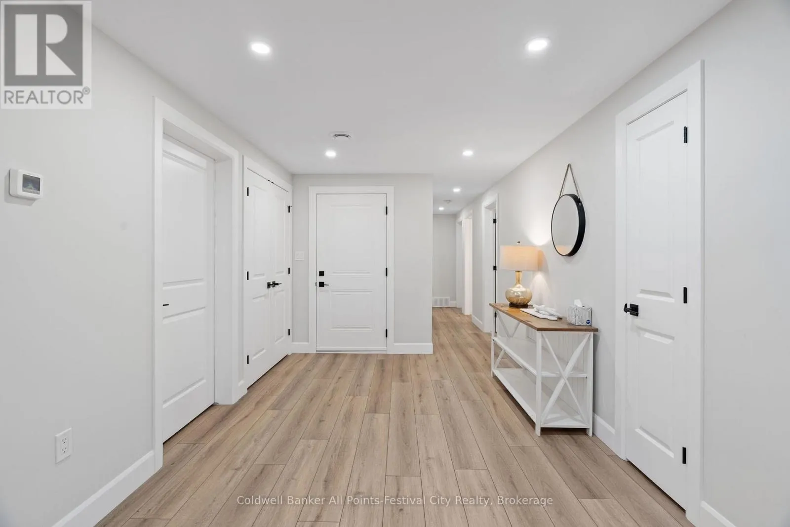 451 WOODRIDGE DRIVE
