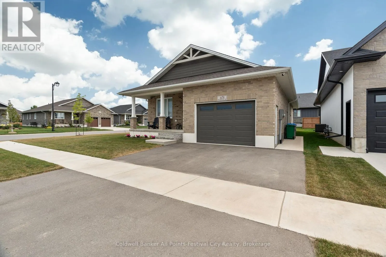 451 WOODRIDGE DRIVE