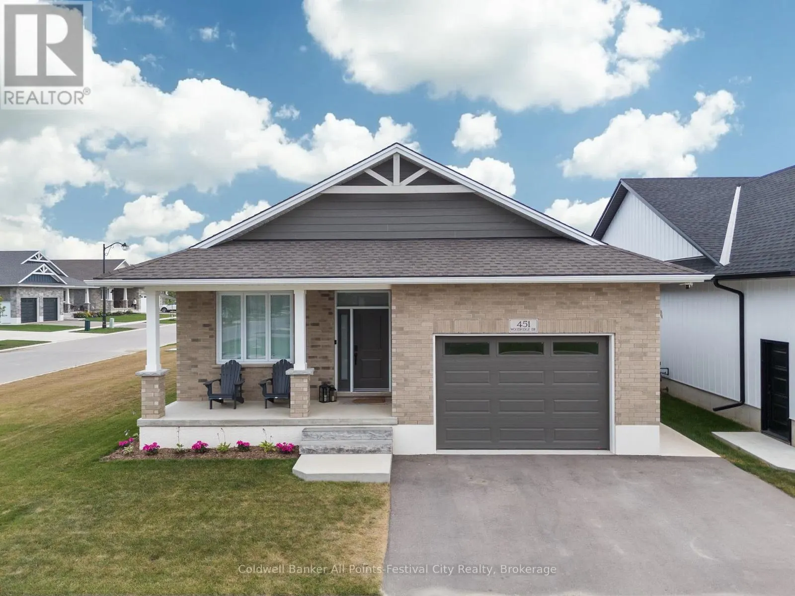 451 WOODRIDGE DRIVE
