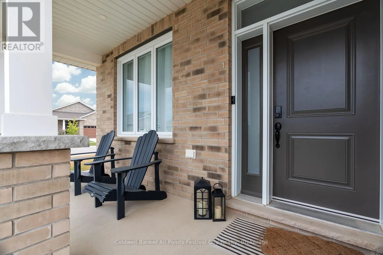 451 WOODRIDGE DRIVE