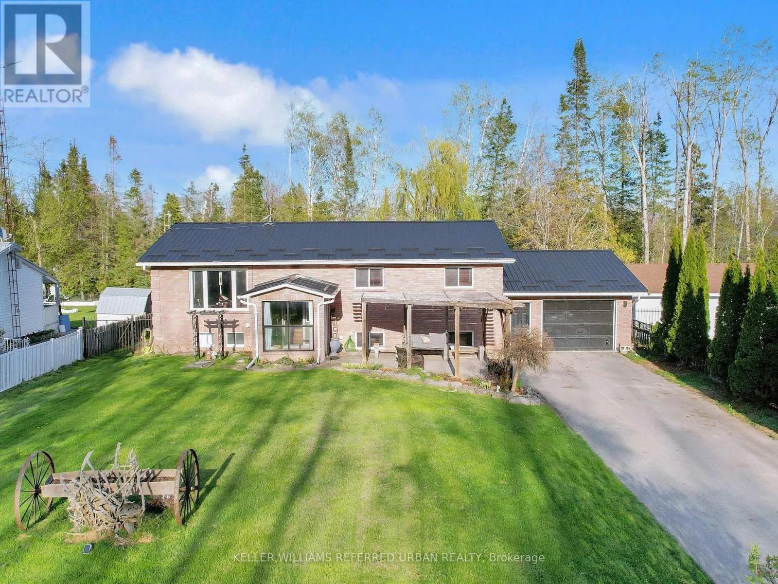 30 TRENT RIVER ROAD N
