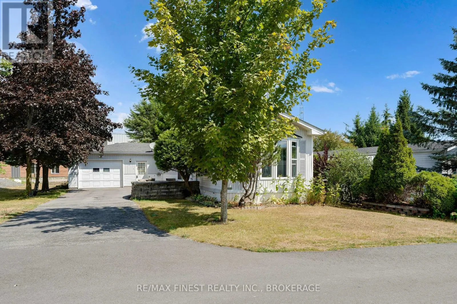 19 MAPLE DRIVE