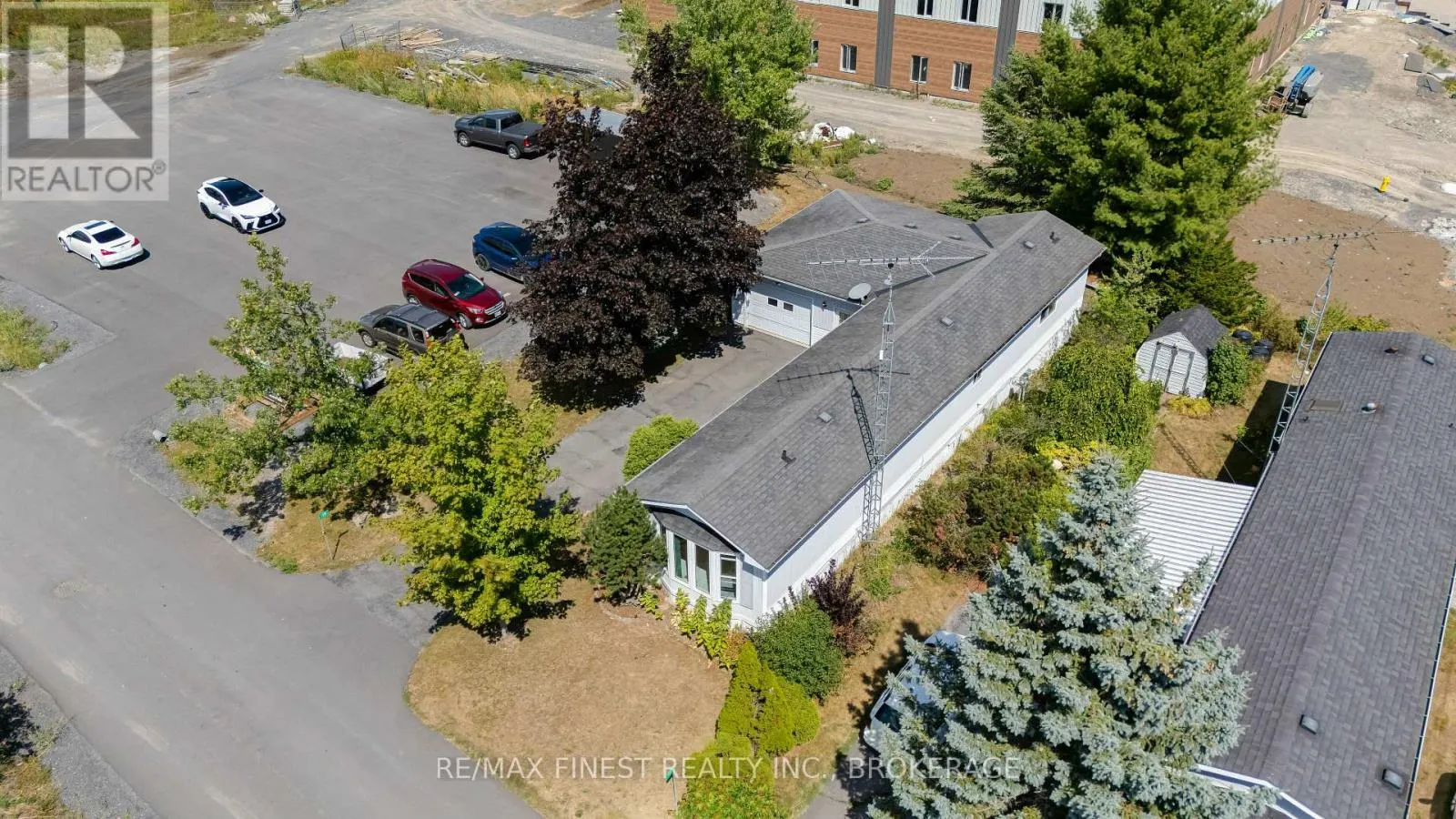19 MAPLE DRIVE