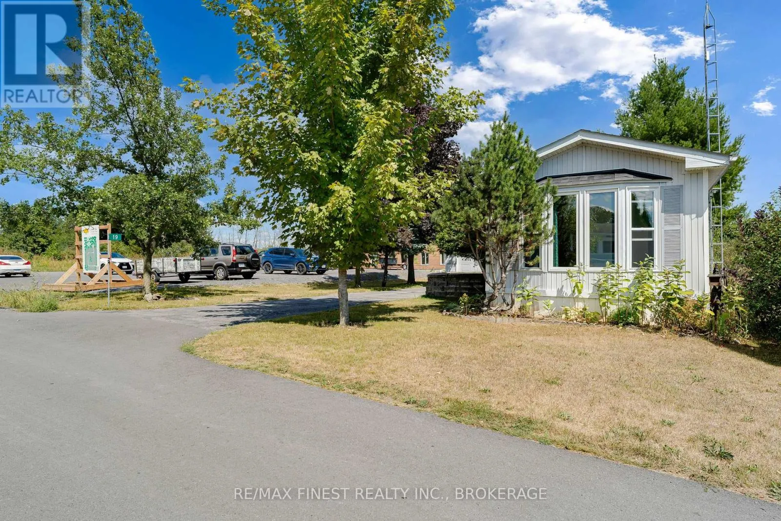19 MAPLE DRIVE