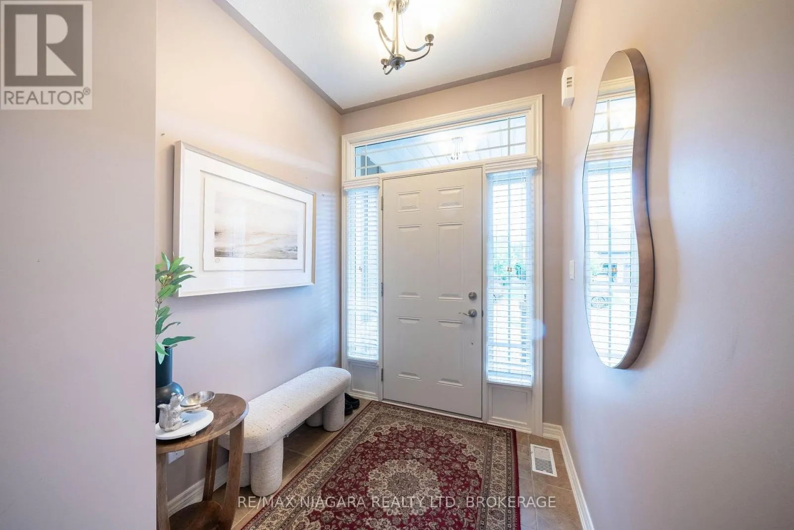 27 HICKORY AVENUE