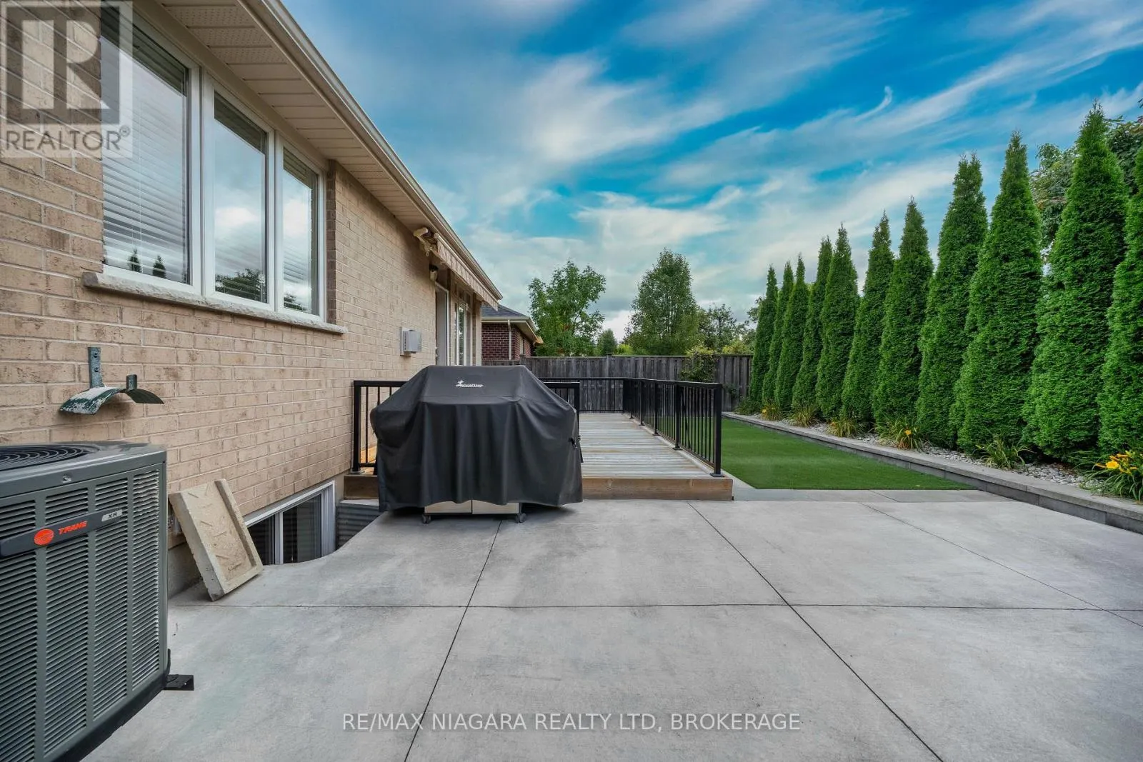 27 HICKORY AVENUE