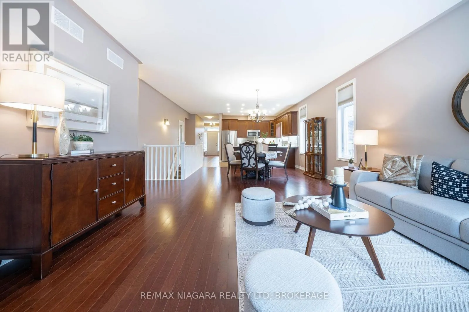 27 HICKORY AVENUE