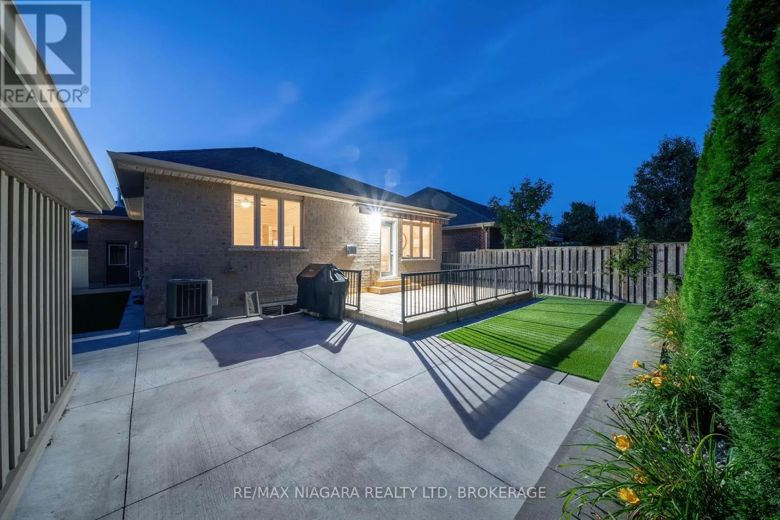 27 HICKORY AVENUE