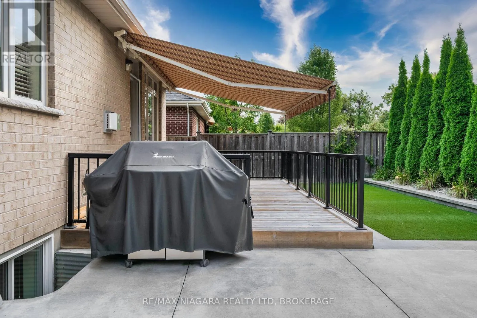 27 HICKORY AVENUE