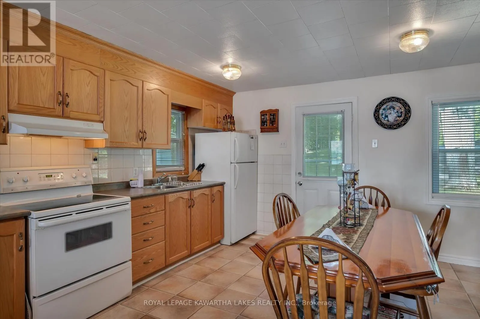 1999 WHITE LAKE RD W ROAD S