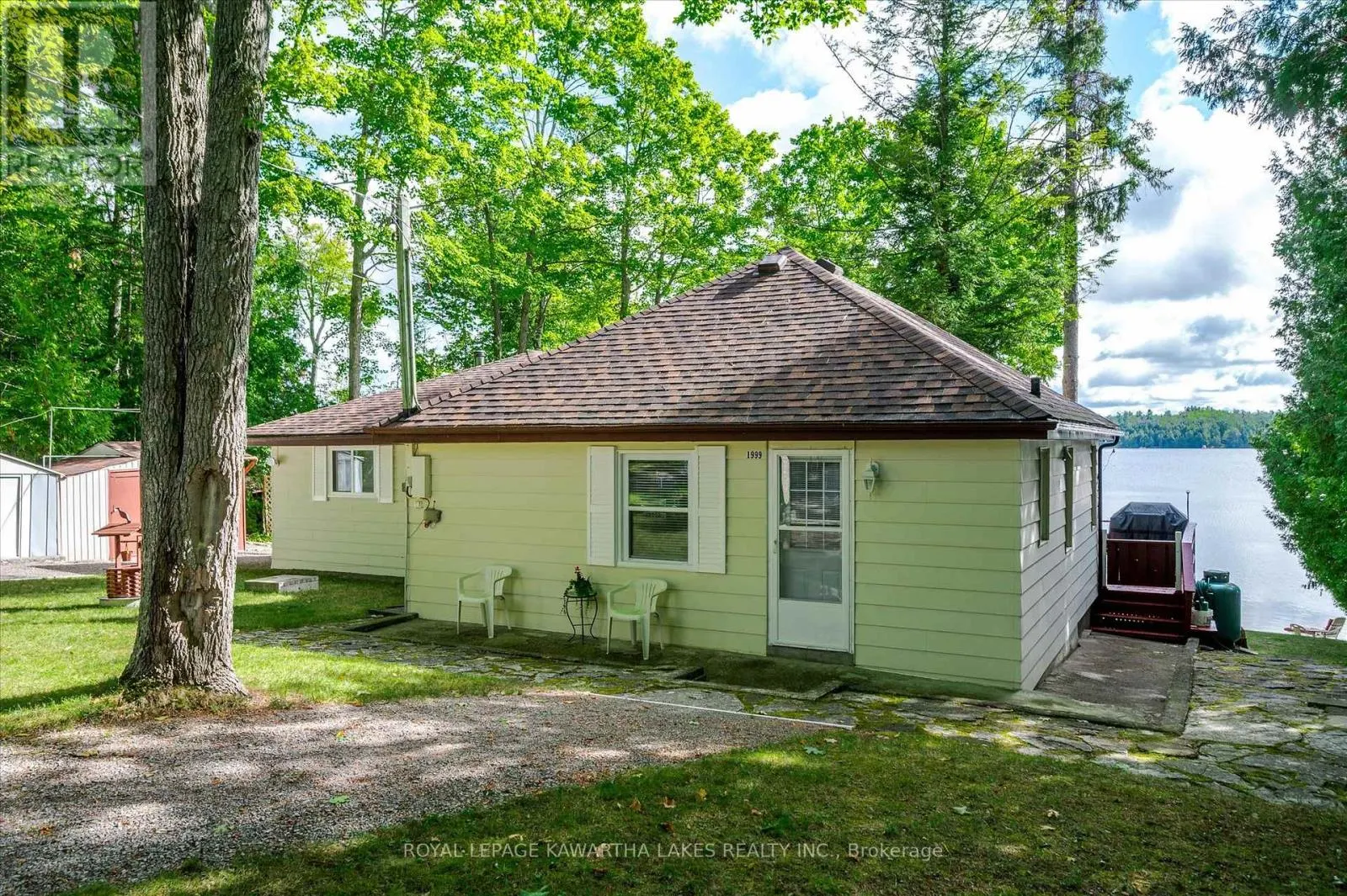 1999 WHITE LAKE RD W ROAD S