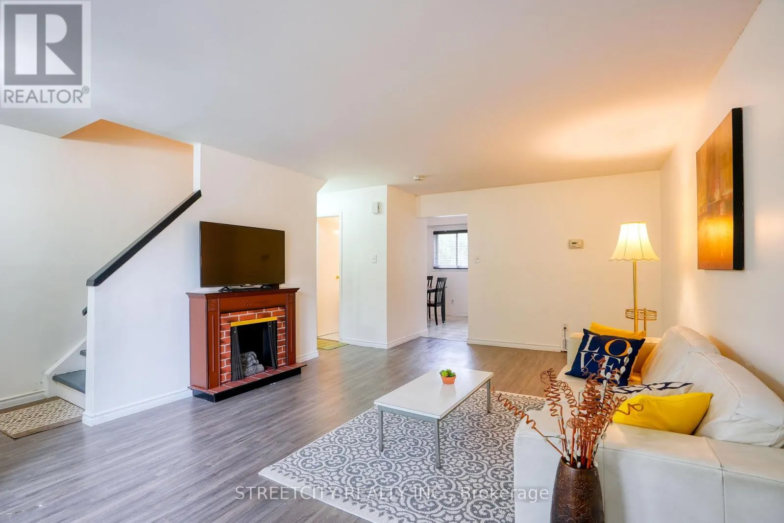 25 - 45 GATEWOOD PLACE, #25
