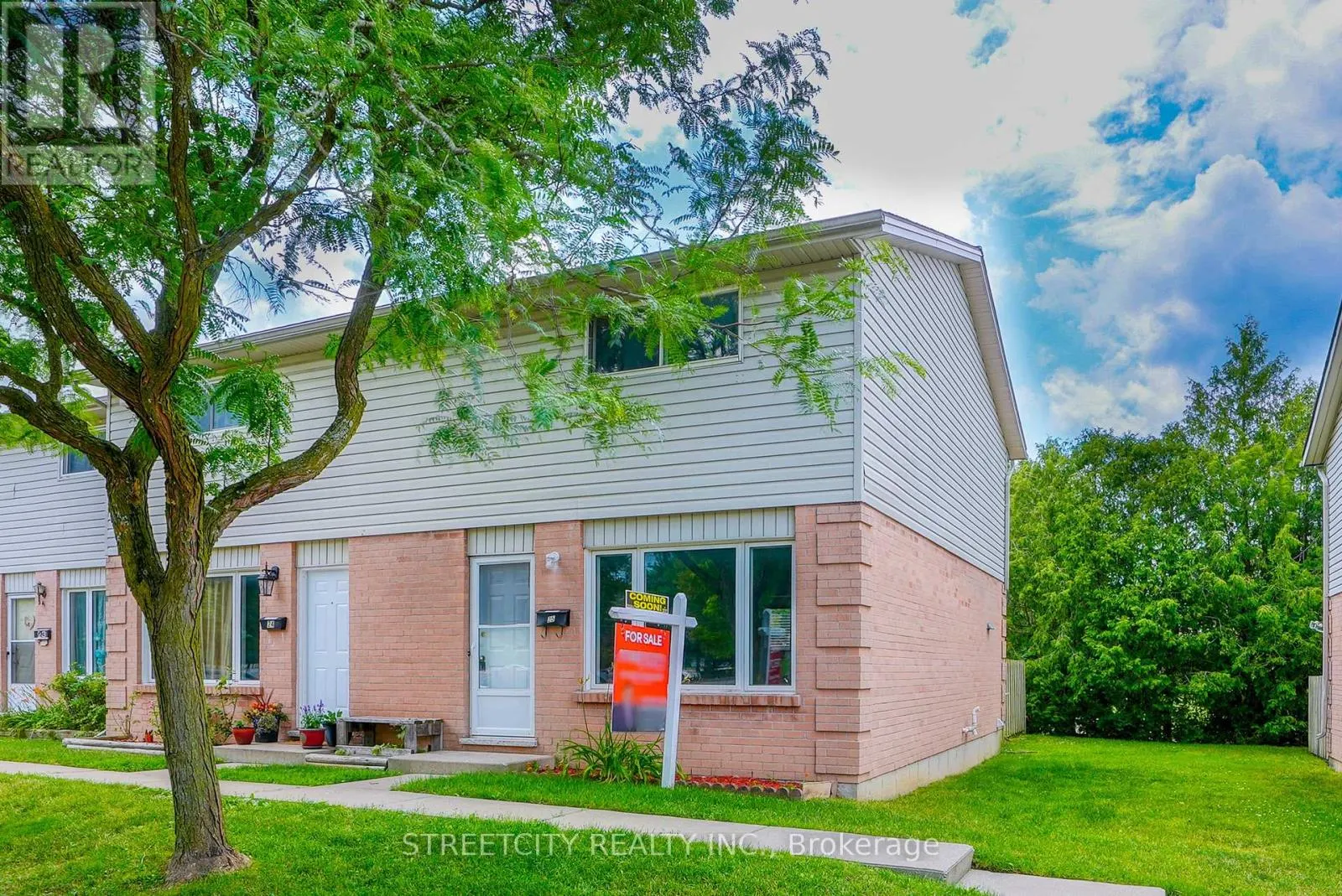 25 - 45 GATEWOOD PLACE, #25