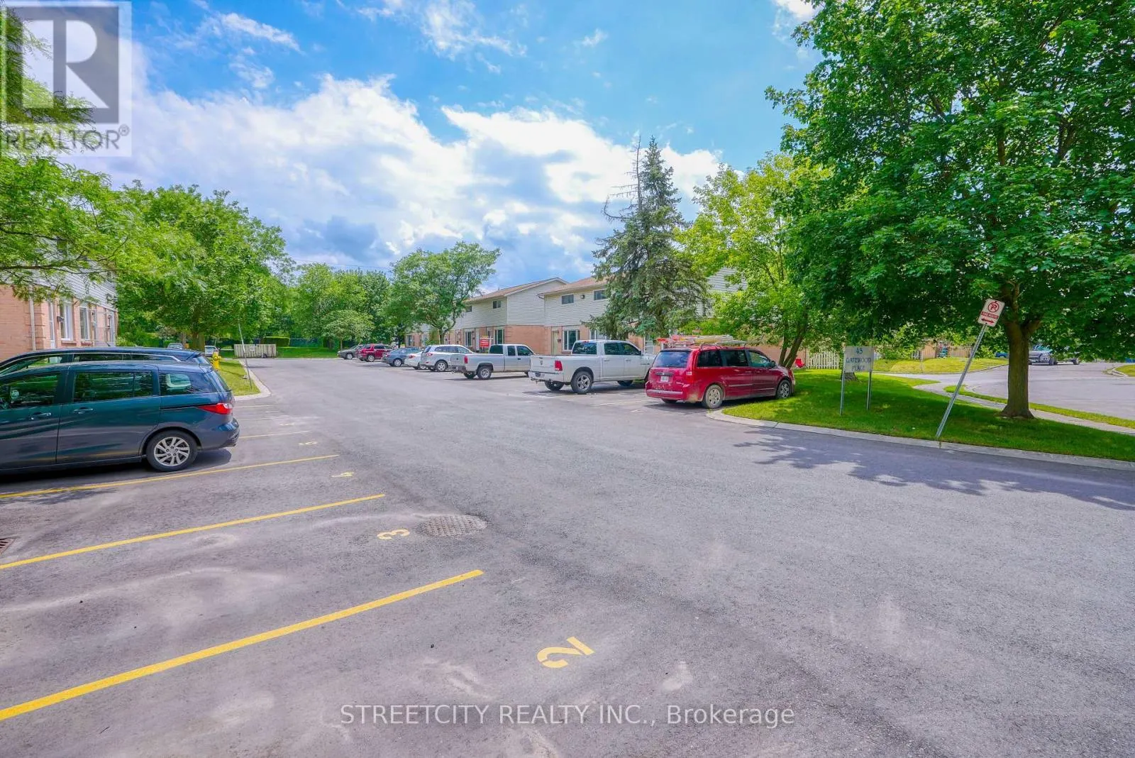 25 - 45 GATEWOOD PLACE, #25