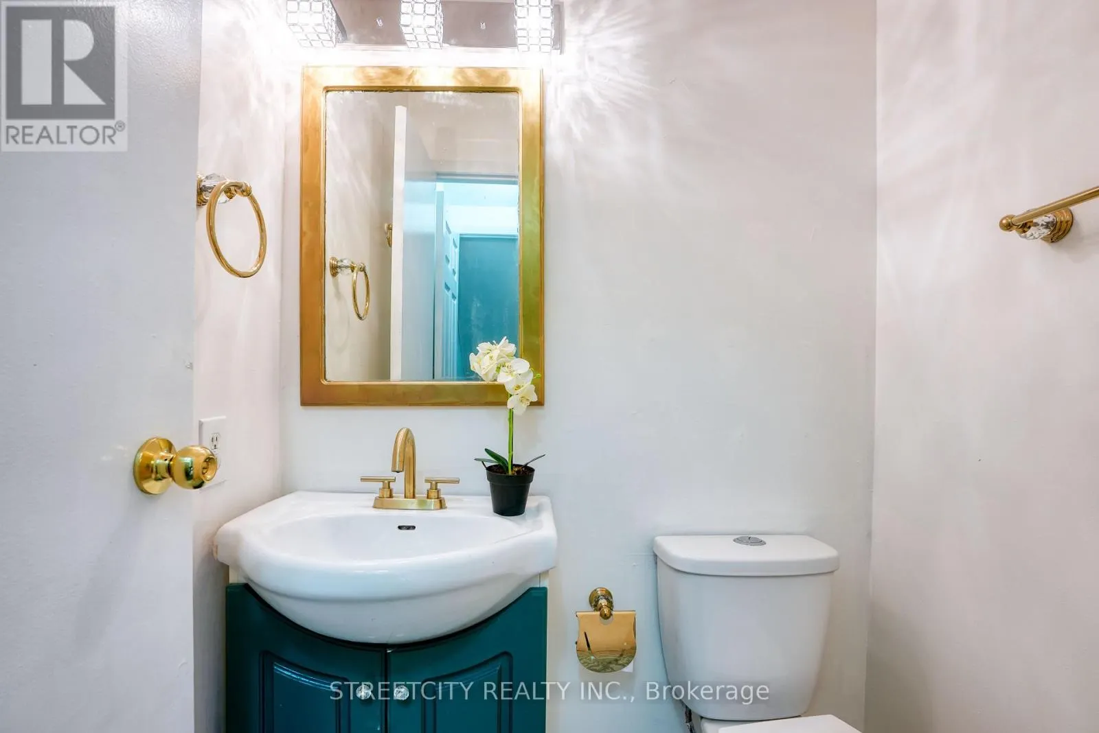 25 - 45 GATEWOOD PLACE, #25