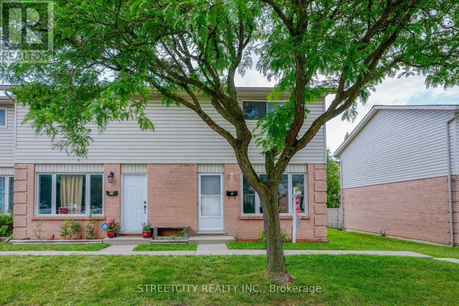 25 - 45 GATEWOOD PLACE, #25