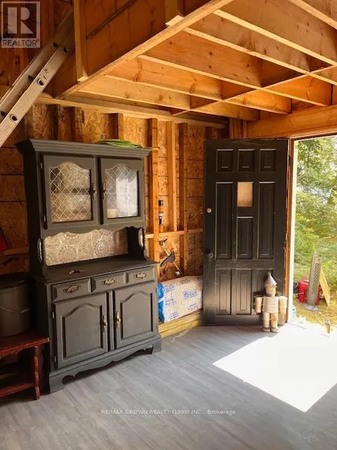 750 HEMLOCK ISLAND