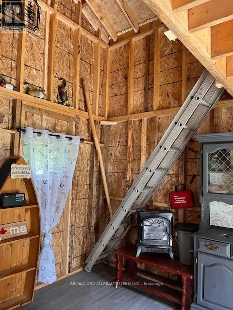 750 HEMLOCK ISLAND
