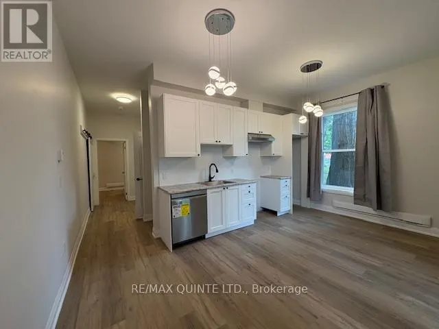2 - 22 MCGILL STREET, #2