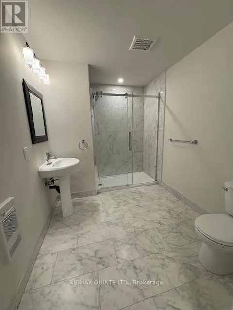 2 - 22 MCGILL STREET, #2