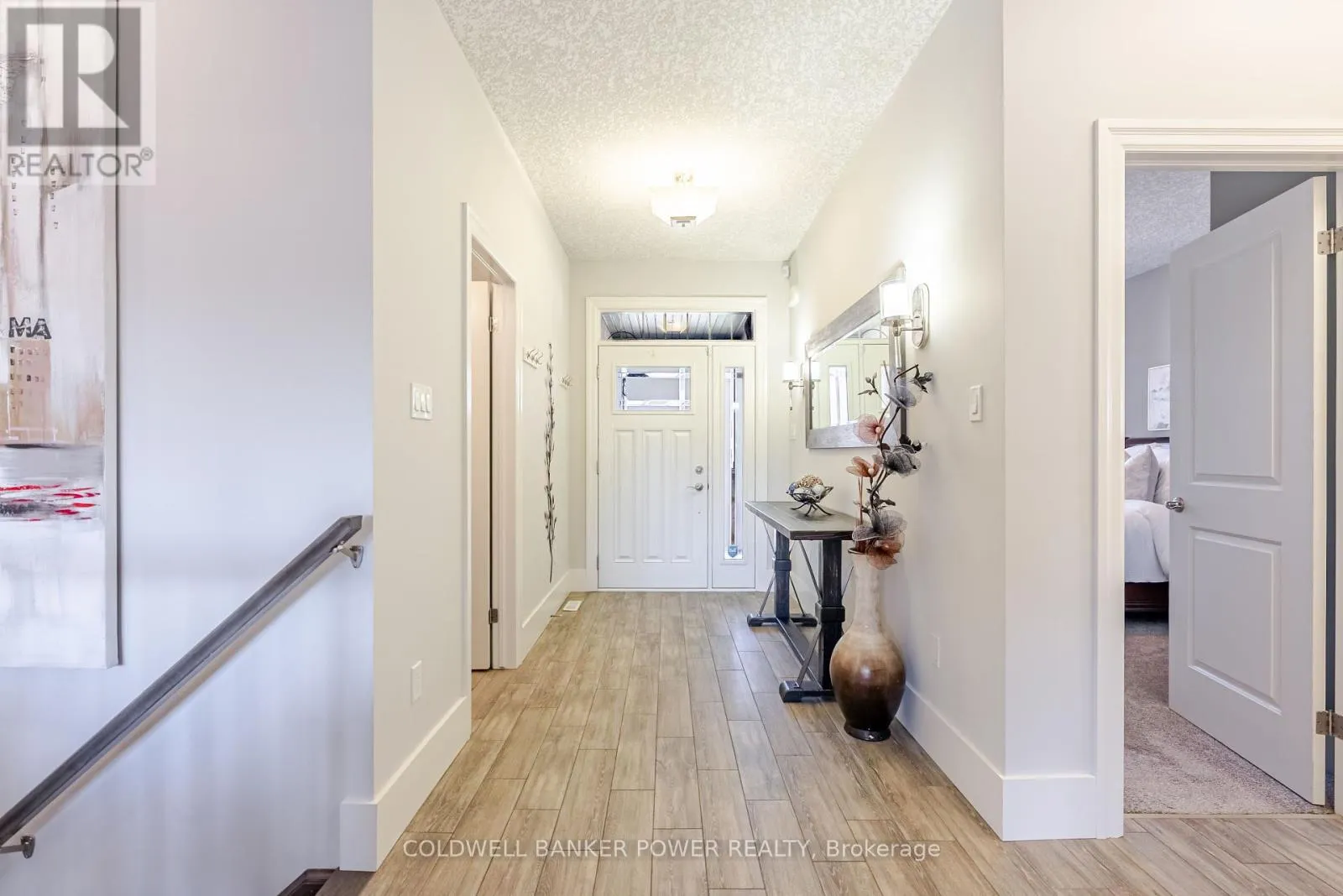 18 - 2081 WALLINGFORD AVENUE, #18