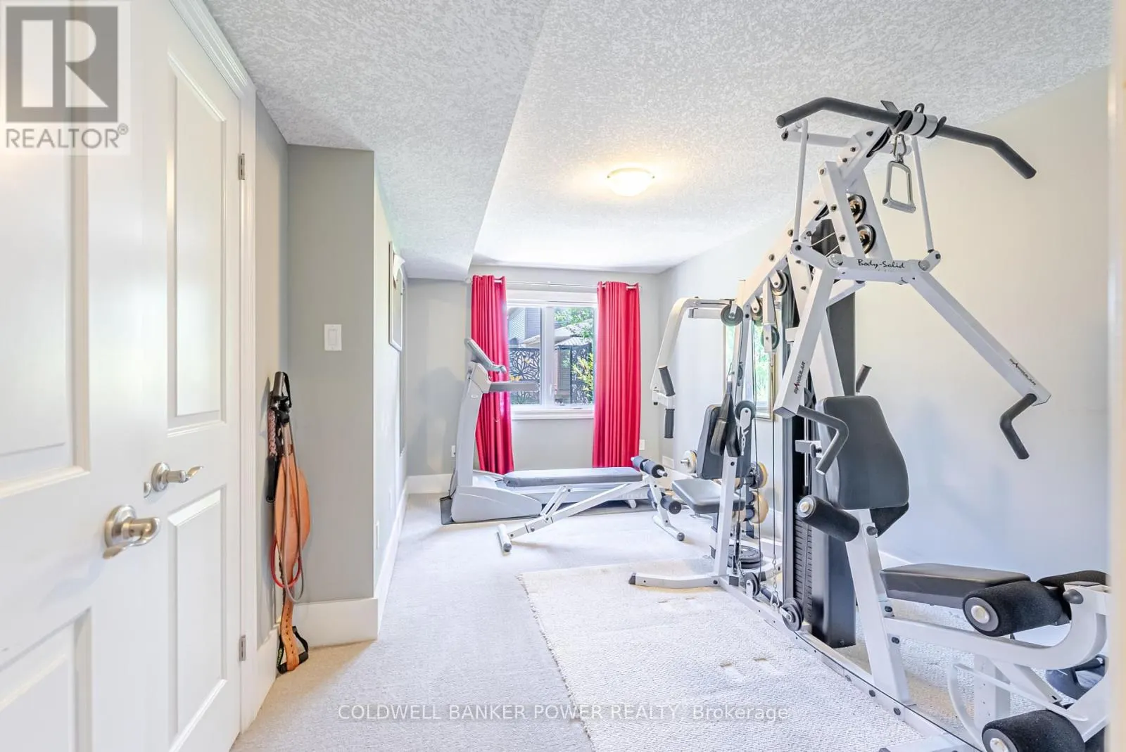 18 - 2081 WALLINGFORD AVENUE, #18