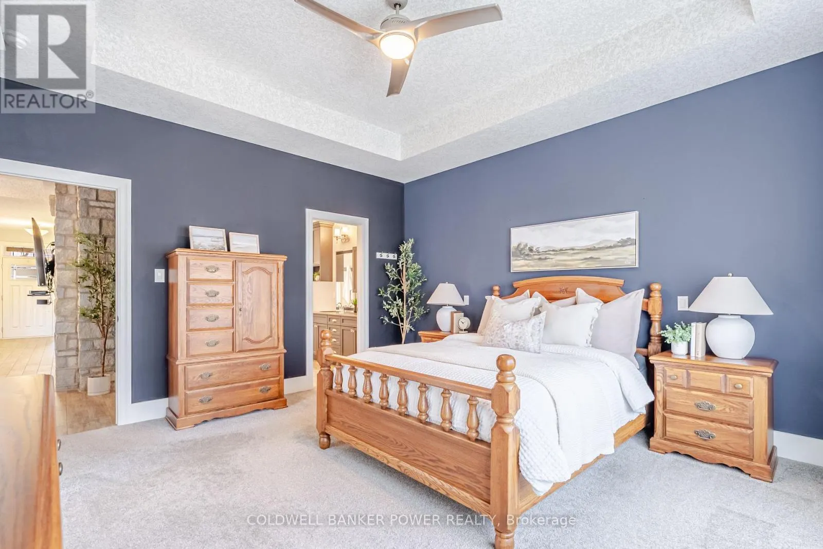 18 - 2081 WALLINGFORD AVENUE, #18
