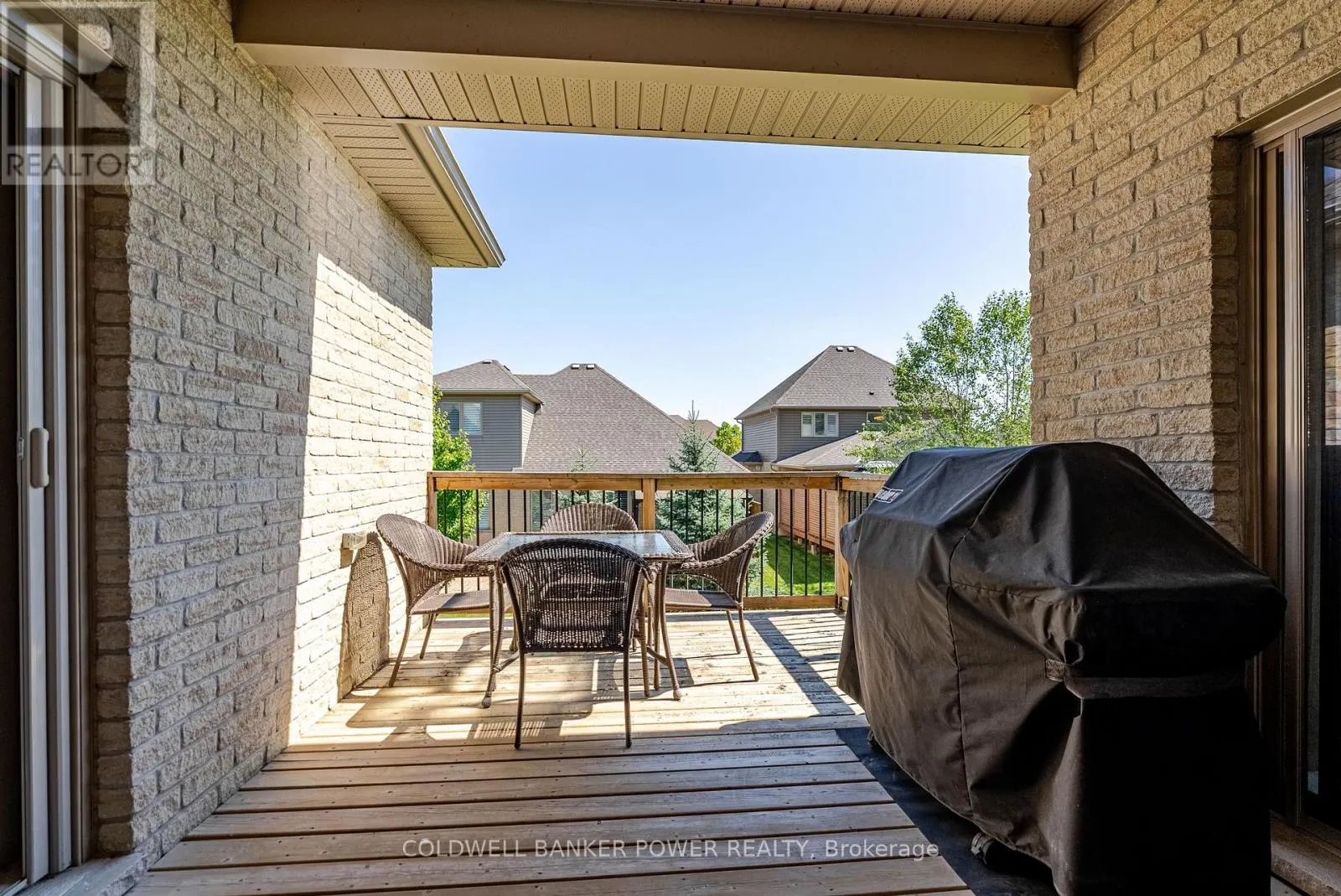 18 - 2081 WALLINGFORD AVENUE, #18