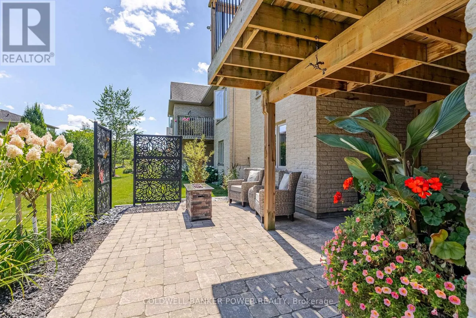 18 - 2081 WALLINGFORD AVENUE, #18