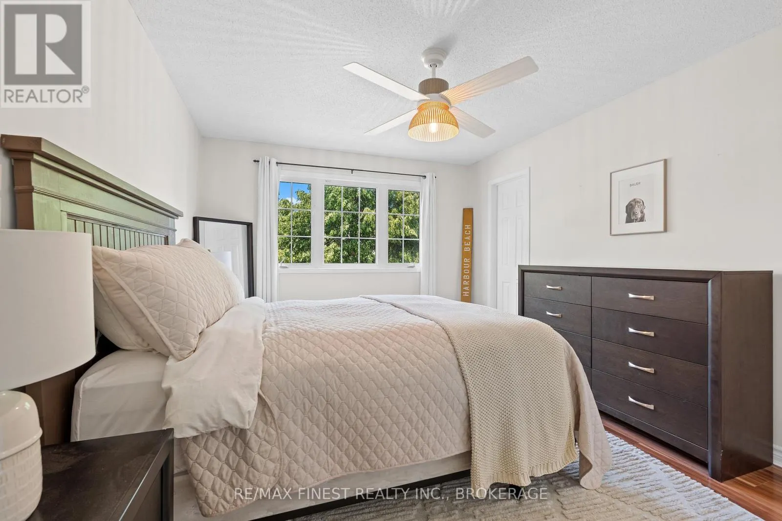 981 RAINBOW CRESCENT