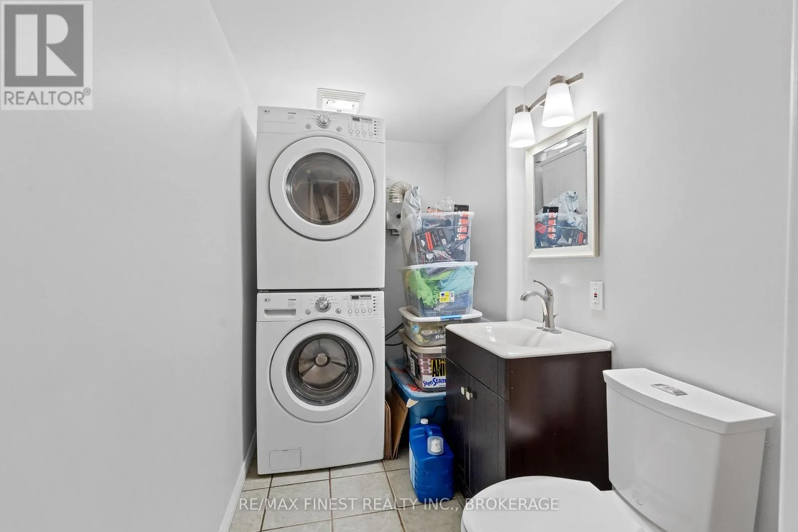 981 RAINBOW CRESCENT