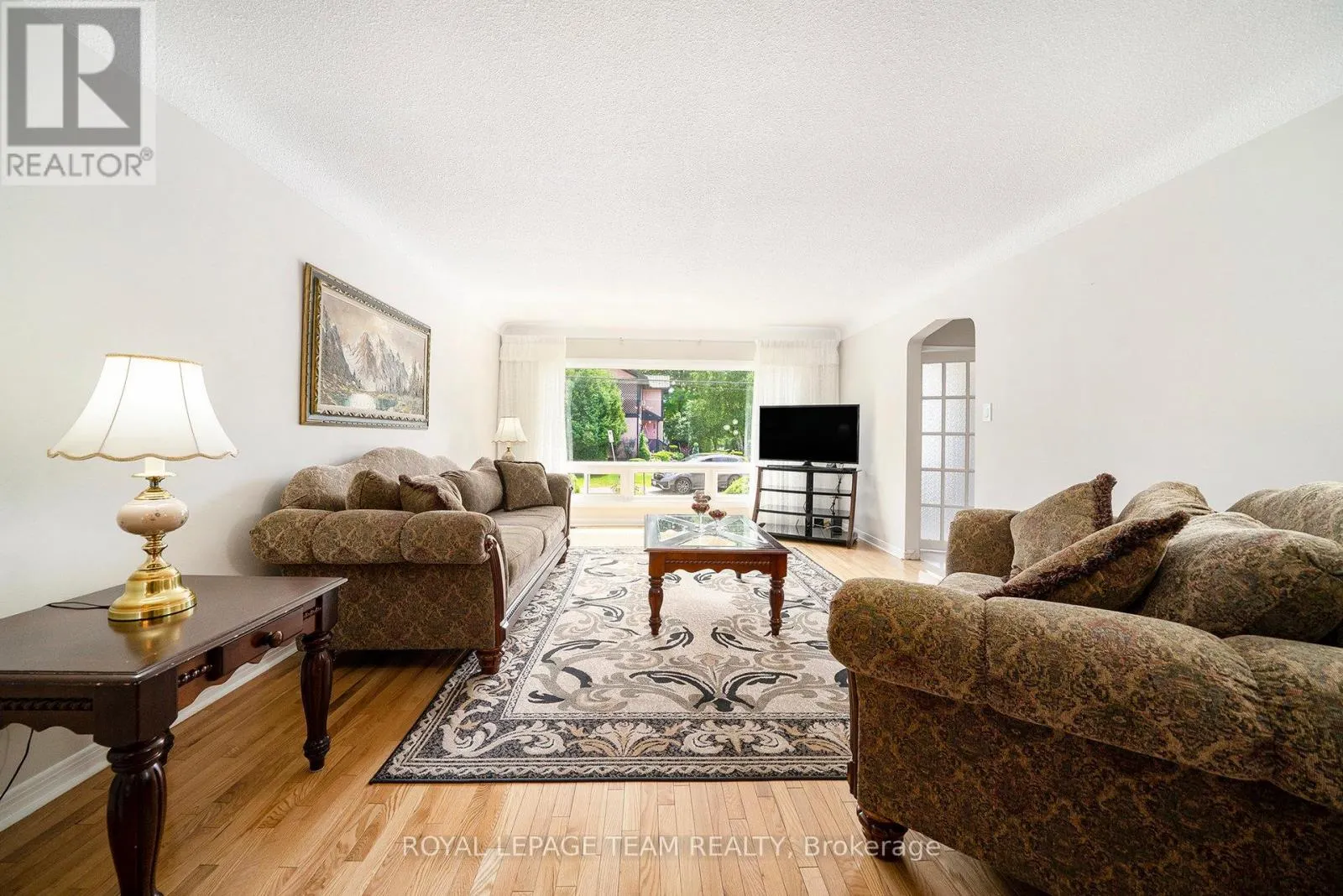 367 RAVENHILL AVENUE