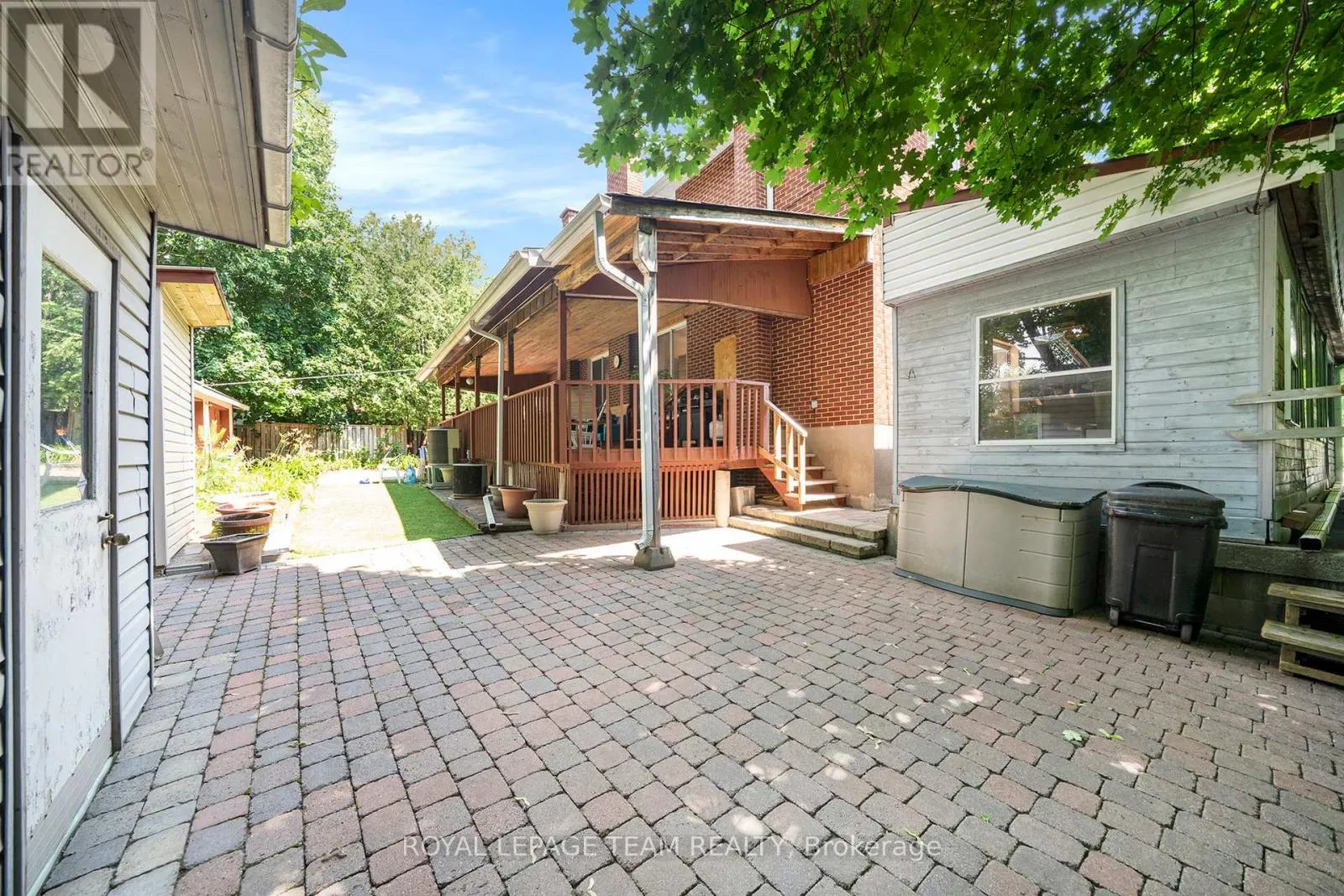 367 RAVENHILL AVENUE