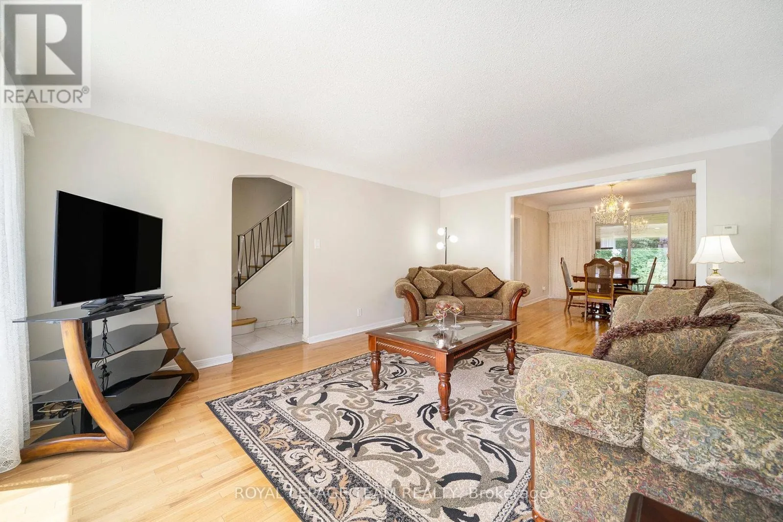 367 RAVENHILL AVENUE